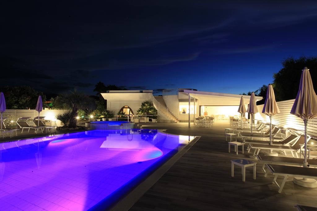 Garden Hotel Ripa เวียสเต ภายนอก รูปภาพ