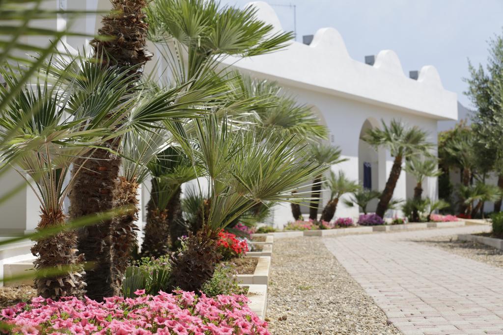 Garden Hotel Ripa เวียสเต ภายนอก รูปภาพ