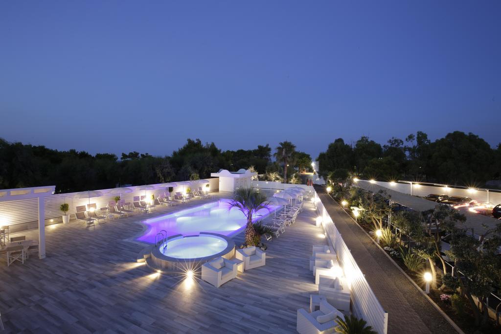 Garden Hotel Ripa เวียสเต ภายนอก รูปภาพ