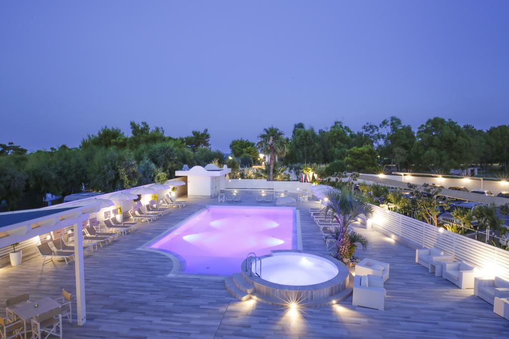 Garden Hotel Ripa เวียสเต ภายนอก รูปภาพ