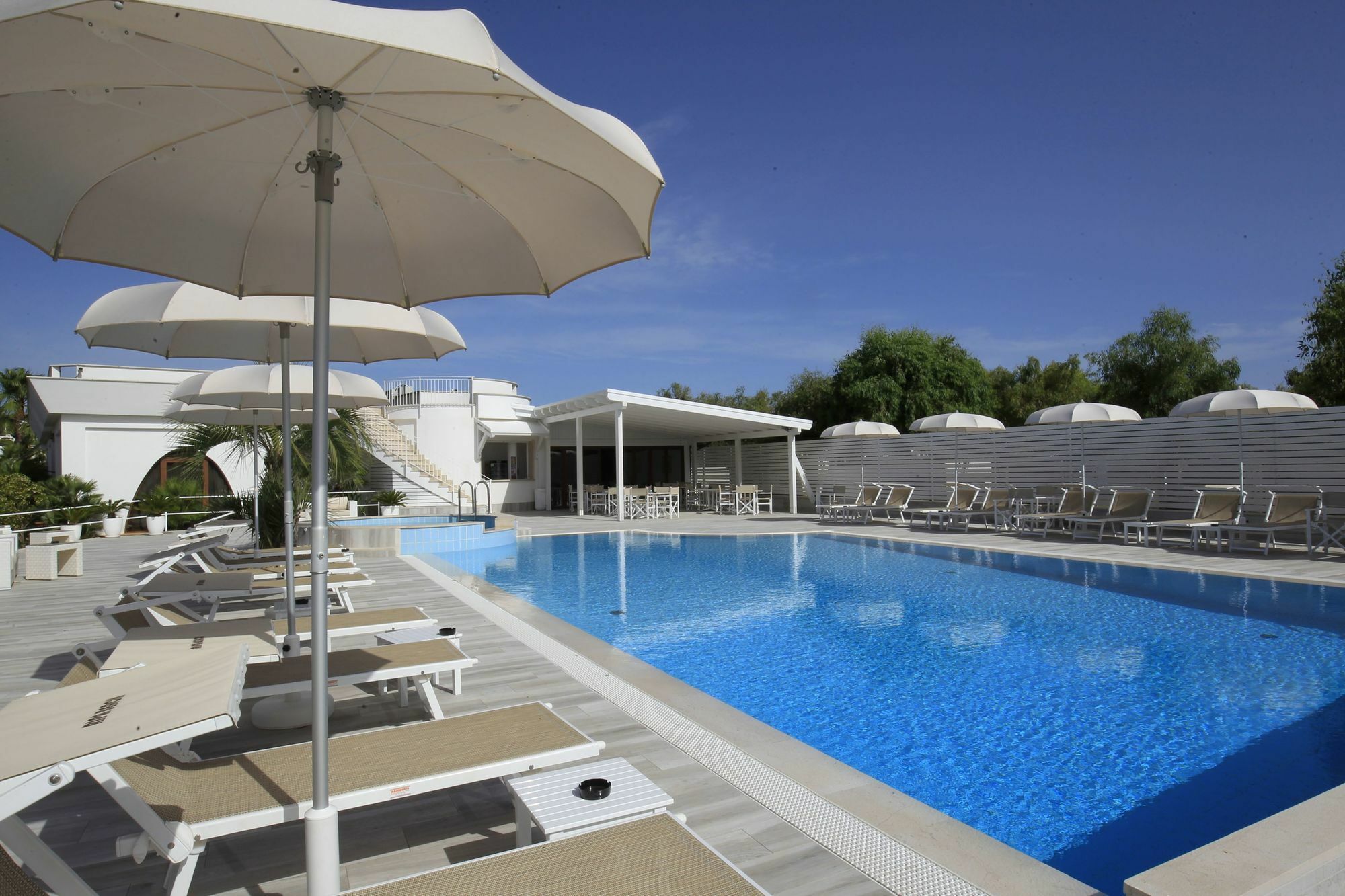 Garden Hotel Ripa เวียสเต ภายนอก รูปภาพ
